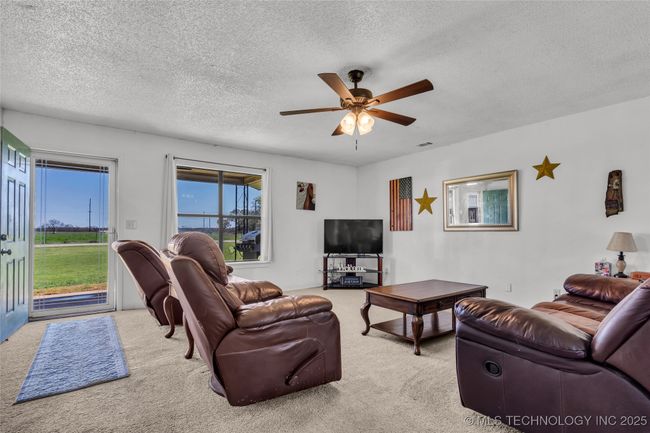 4795 Inwood Rd, House other with 3 bedrooms, 2 bathrooms and null parking in Healdton OK | Image 4