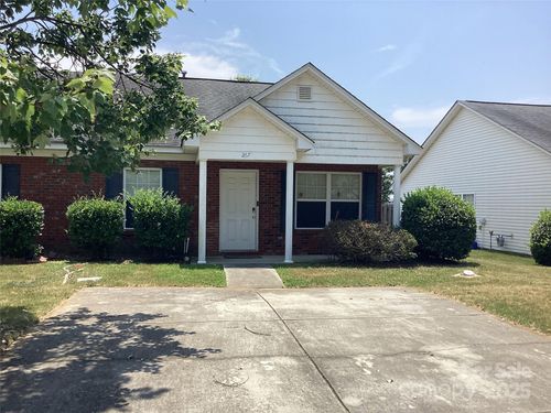 267 Blue Savannah St, Columbia, SC, 29209-4039 | Card Image