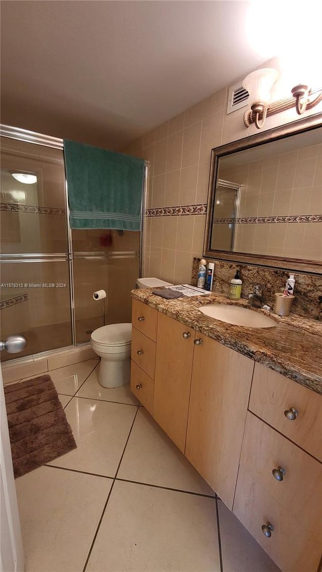 412A - 3800 S Ocean Dr, Condo with 2 bedrooms, 2 bathrooms and null parking in Hollywood FL | Image 10