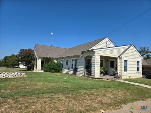 404 Fennimore St, Gatesville, TX, 76528-2132 | Card Image