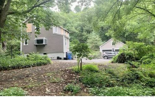 1020 Wintergreen Ave, Hamden, CT, 06514-4210 | Card Image