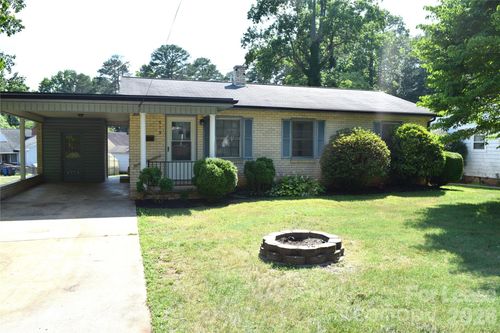 515 Kerr St, Statesville, NC, 28677-3905 | Card Image