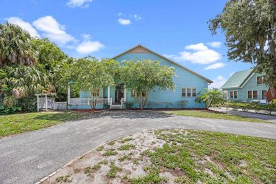 22 N Lake St, House other with 3 bedrooms, 3 bathrooms and null parking in Crescent City FL | Image 1