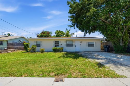 4888 Prince Dr, Lake Worth Beach, FL, 33461-5553 | Card Image