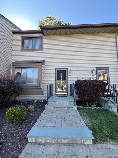 unit-h-10 Squires Gate, Poughkeepsie, NY, 12603-3648 | Card Image