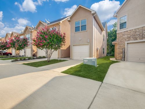 1547 Cozy Dr, Fort Worth, TX, 76120-2201 | Card Image