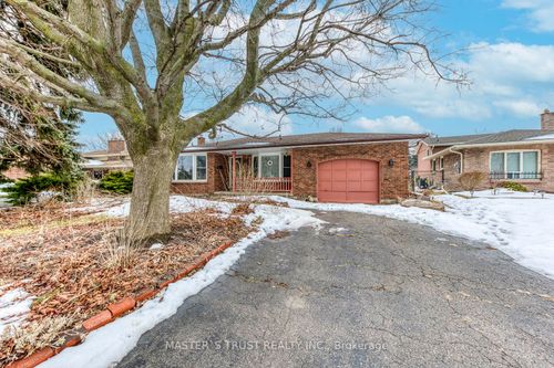 9 Bayshore Cres, Saint Catharines, ON, L2N5Y3 | Card Image