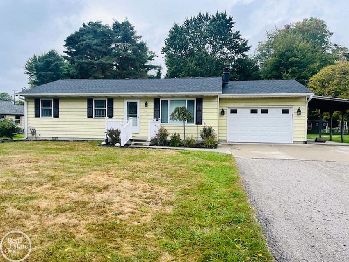 Bonisteel Rd, Fort Gratiot, MI 48059