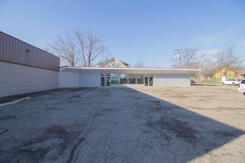 unit-a-588 Capital Ave Sw, Battle Creek, MI, 49015-2661 | Card Image