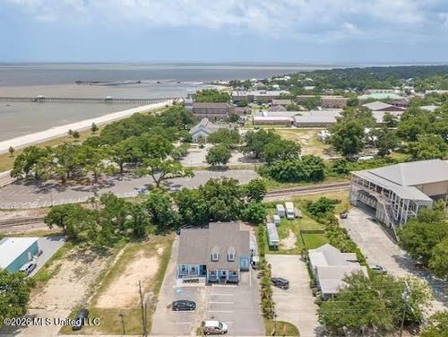 b-112 Court Street, Bay Saint Louis, MS, 39520 | Card Image