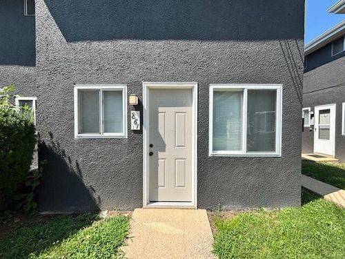 861 Oakland Park Avenue, Columbus, OH, 43224 | Card Image