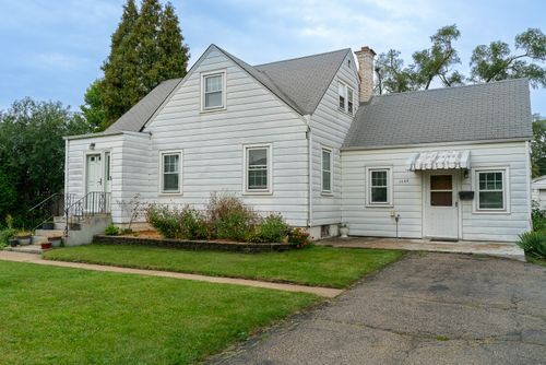 1686 Lunt Ave, Des Plaines, IL, 60018-3837 | Card Image