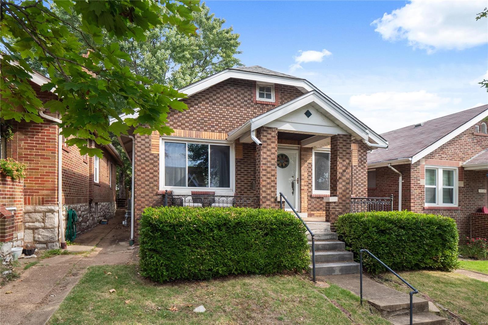 Oleatha Ave, Saint Louis, MO 63116