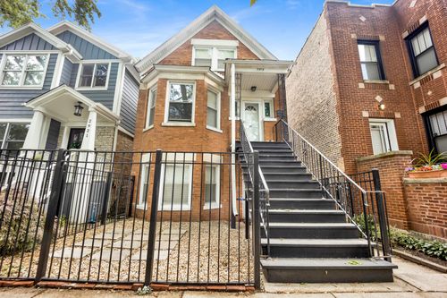ch2-2919 Seeley Ave, Chicago, IL, 60618-8219 | Card Image