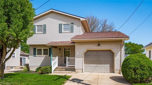 1003 Eppley Ave, Zanesville, OH, 43701-7719 | Card Image