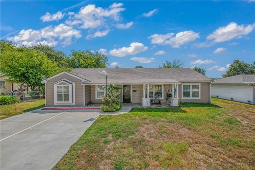 504 Kyle Ave, College Station, TX, 77840-2515 | Card Image