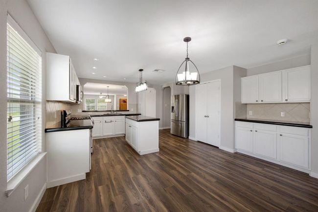 15319 Sableton Crest Ln, House other with 3 bedrooms, 2 bathrooms and 2 parking in Cypress TX | Image 12