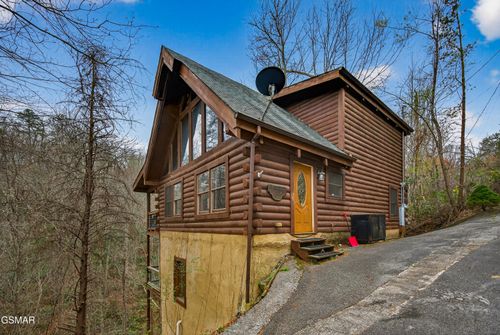 237 Edens Way, Sevierville, TN, 37876-9540 | Card Image