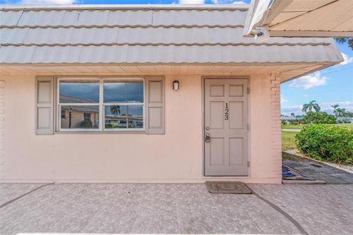 apt-123-201 Bedford Trl, SUN CITY CENTER, FL, 33573-6055 | Card Image