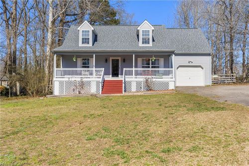 5637 Crany Creek Dr, Gloucester, VA, 23061-4124 | Card Image