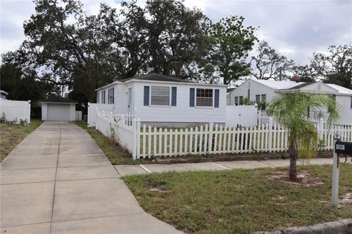 3908 W North B St, TAMPA, FL, 33609-1233 | Card Image