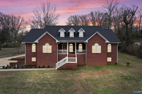 222 Andrew Jackson Way, Scottsboro, AL, 35769-3262 | Card Image