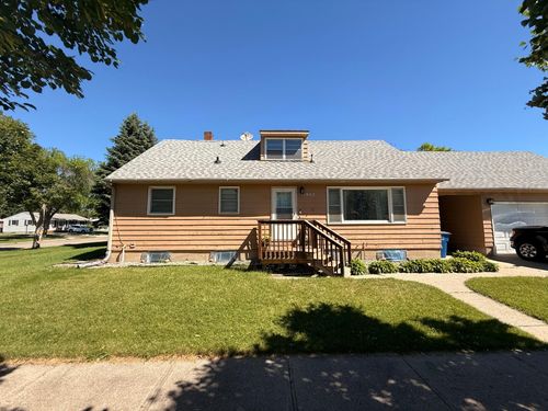 1902 8th Ave N, Moorhead, MN, 56560-1851 | Card Image