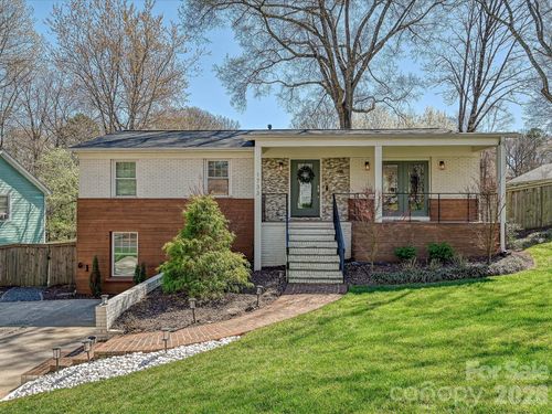 1733 Piccadilly Dr, Charlotte, NC, 28211-4784 | Card Image