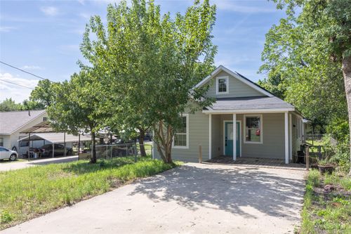 205 E 2nd St, Hearne, TX, 77859-2615 | Card Image