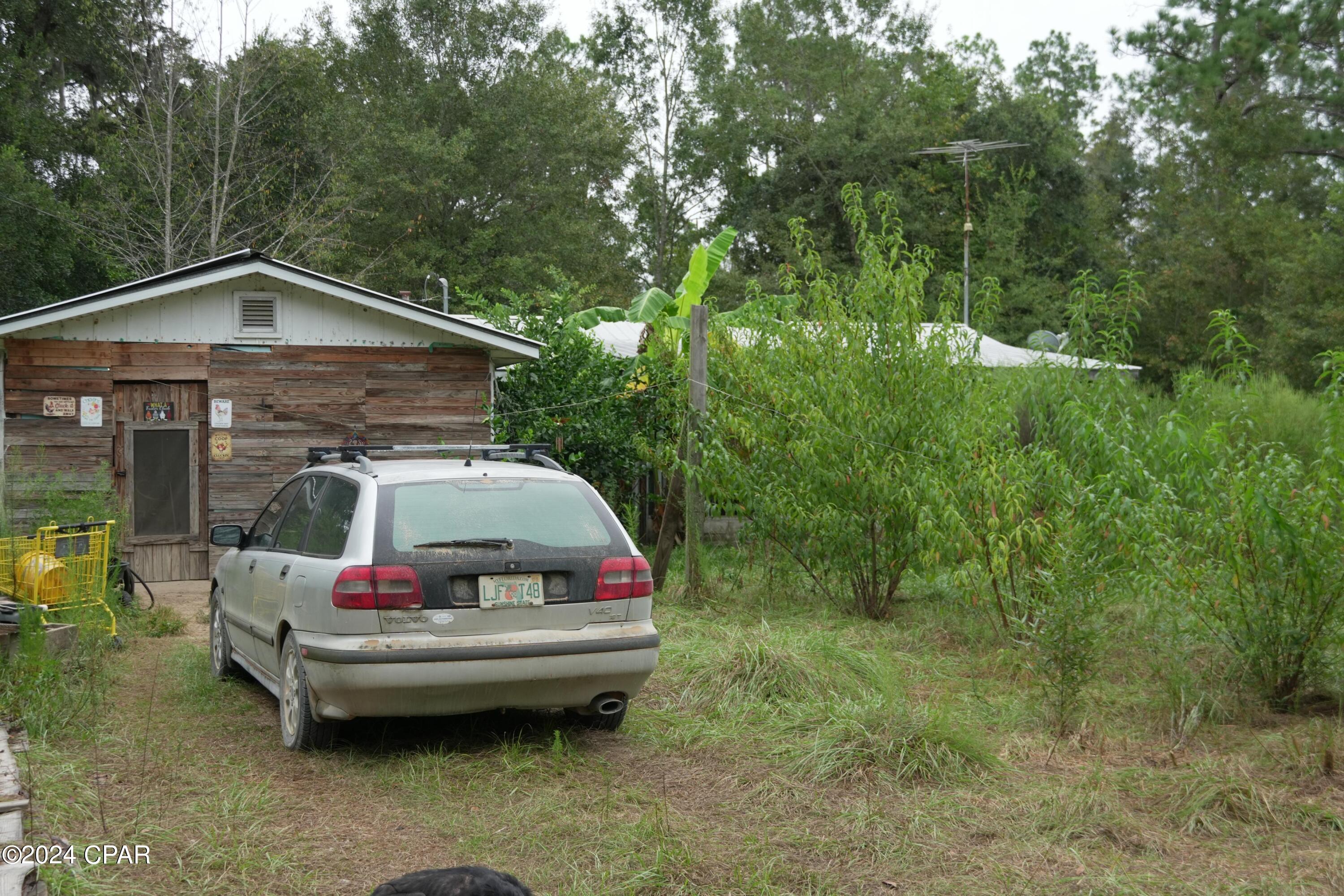 Kaham Ln, Grand Ridge, FL 32442