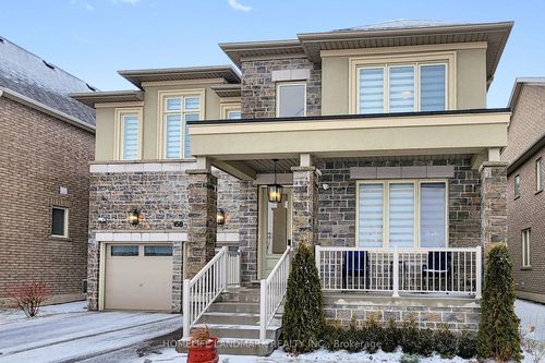 158 Walter English Dr, East Gwillimbury, ON, L9N0Y8 | Card Image