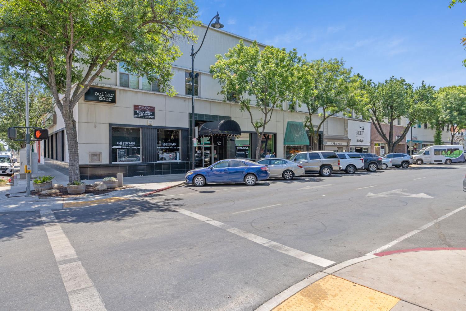 101 Main St, Visalia, CA 93291-6357