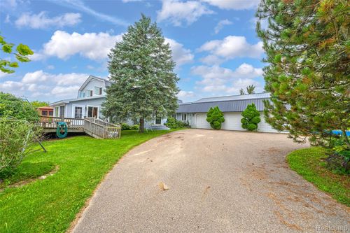 2499 Jossman Rd, Holly, MI, 48442-8785 | Card Image