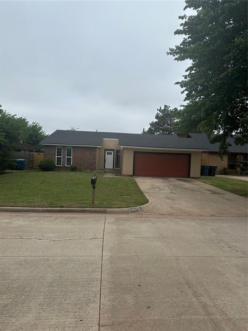 1318 Alviola Ave, Midwest City, OK, 73110-1402 | Card Image