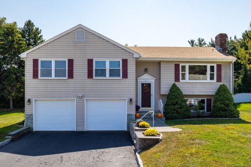 20 Pebble Court, Wethersfield, CT, 06111 | Card Image