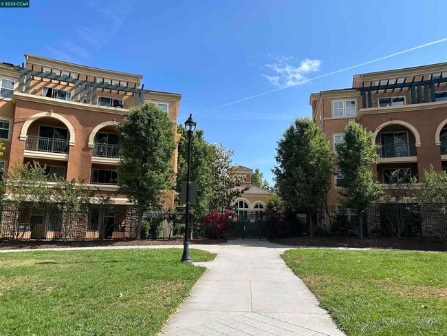 APT-352 - 1310 Saddle Rack St, Condo with 3 bedrooms, 2 bathrooms and 2 parking in San Jose CA | Image 32
