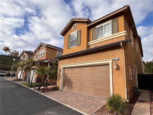 28215 Clementine Dr, Santa Clarita, CA, 91350-3251 | Card Image