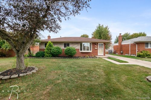 40525 Colony Dr, Sterling Heights, MI, 48313-3809 | Card Image
