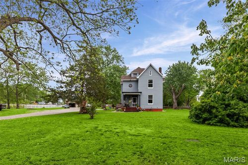 10 S Main St, Lenzburg, IL, 62255-1900 | Card Image