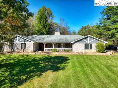 3209 Us Hwy 221, House other with 4 bedrooms, 2 bathrooms and null parking in Jefferson NC | Image 2