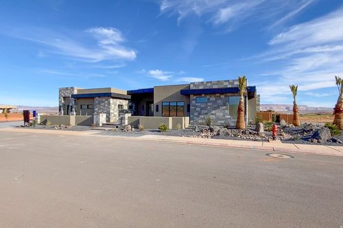 3295 S Cottontail Way, Hurricane, UT, 84737-3242 | Card Image