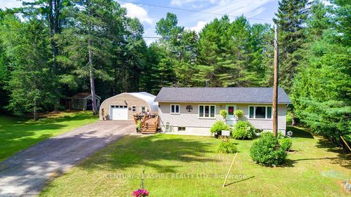 2026 Old Moore Lake Rd, Laurentian Hills, ON, K0J1P0 | Card Image