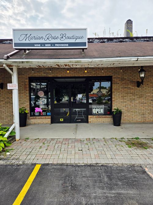 3-148 Peel St, New Hamburg, ON, N3A1E3 | Card Image
