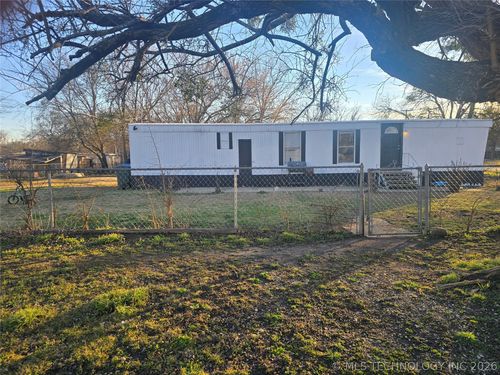 415 Russell Rd, Caddo, OK, 74729-1101 | Card Image