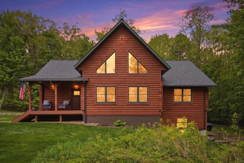 260 4th Ave, Clayton, WI, 54004-8925 | Card Image