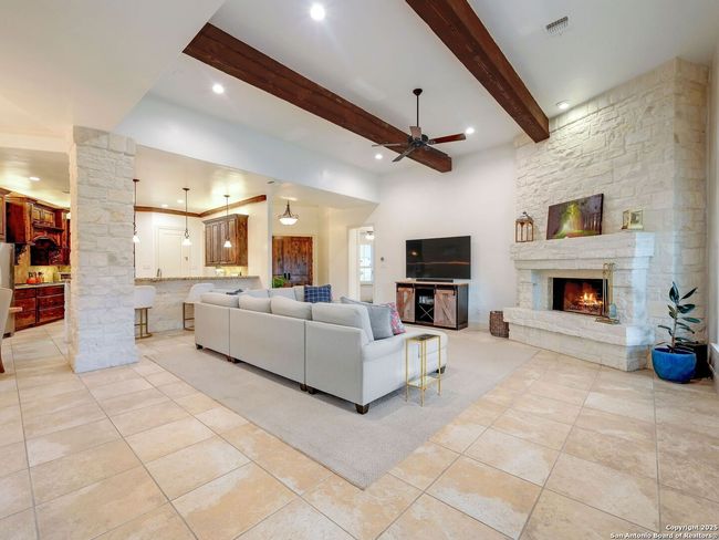 30007 Cibolo Path, House other with 3 bedrooms, 3 bathrooms and null parking in Fair Oaks Ranch TX | Image 10