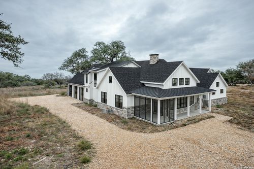 801 Grand Oaks, Hondo, TX, 78861-2008 | Card Image