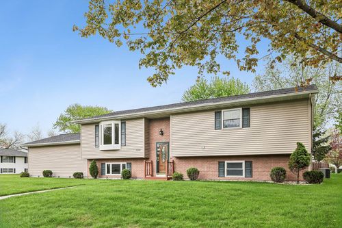 1501 Locust Lane, Prairie Du Sac, WI, 53578 | Card Image