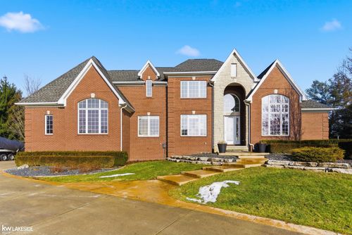 21901 31 Mile Rd, Ray, MI, 48096-1439 | Card Image