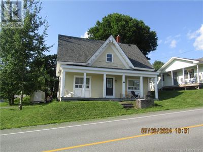 19 Carleton St, House other with 3 bedrooms, 2 bathrooms and null parking in Saint George NB | Image 1